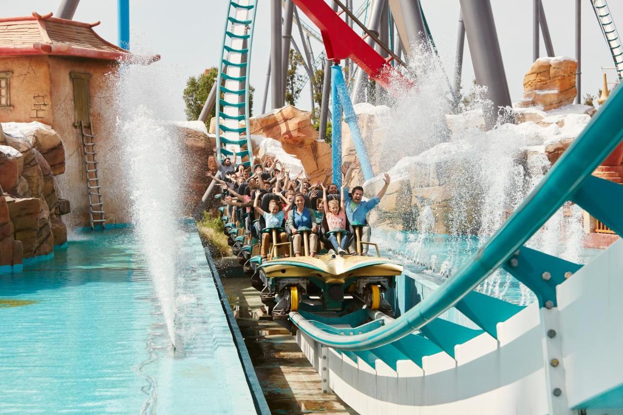 Standard (2 adults) with Access to Amusement Park + 1 Access to Ferrari Land