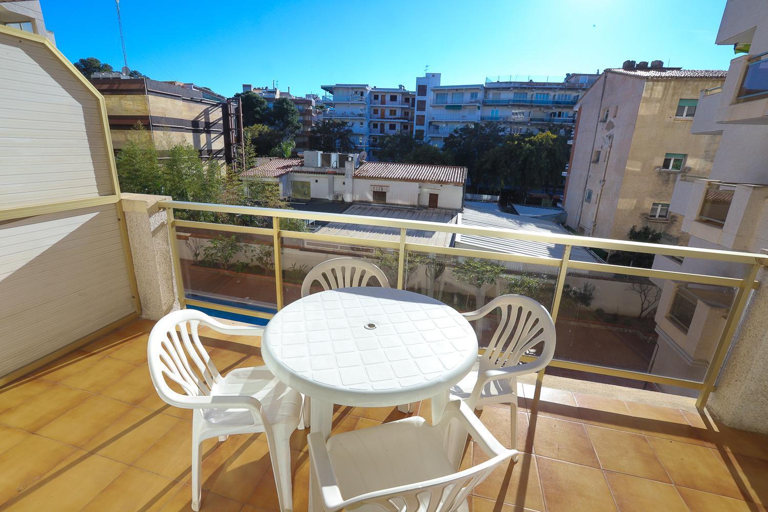 Apartment with Pool View,1574765126:JPEG