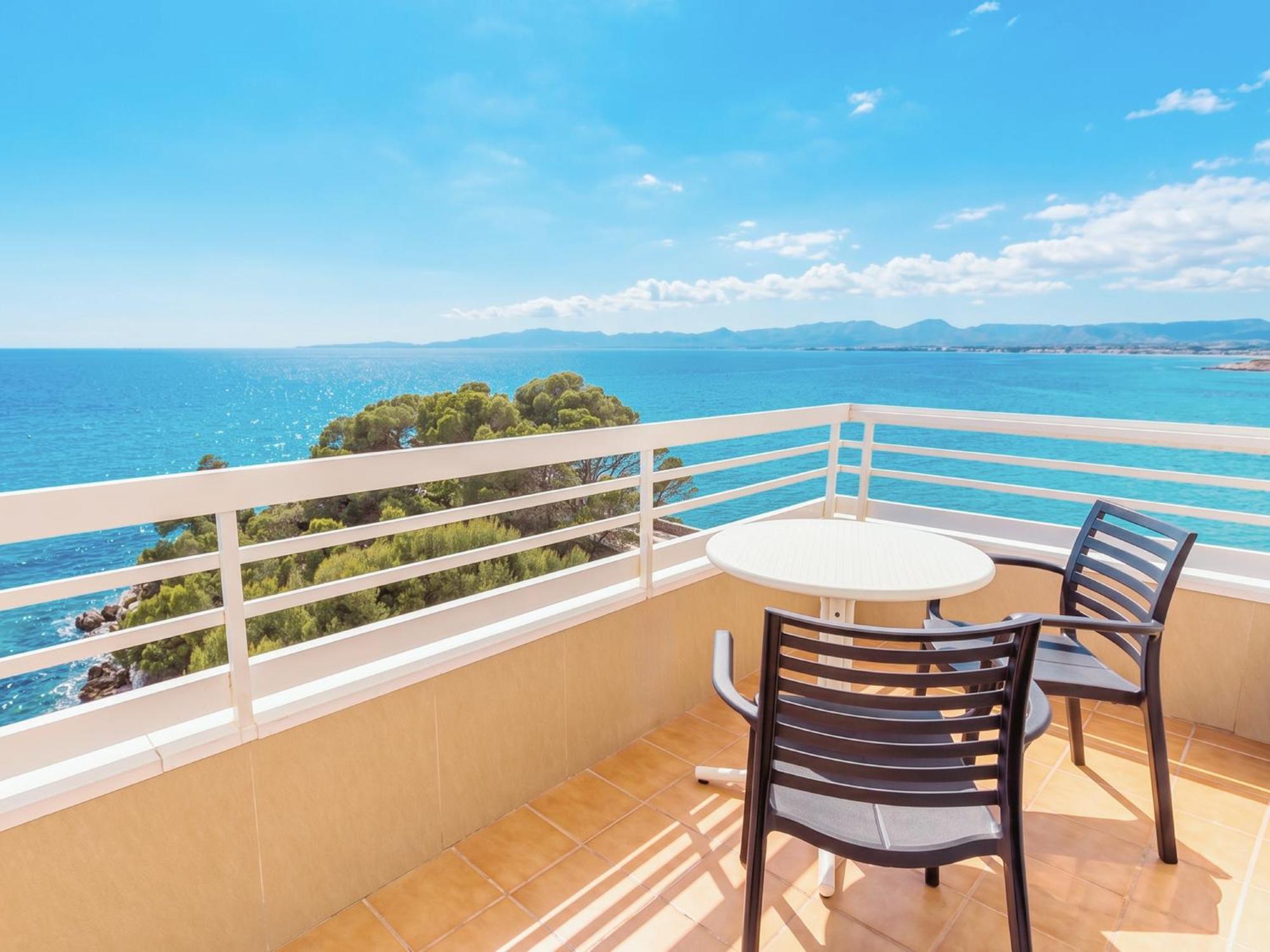 Superior Room with Sea View