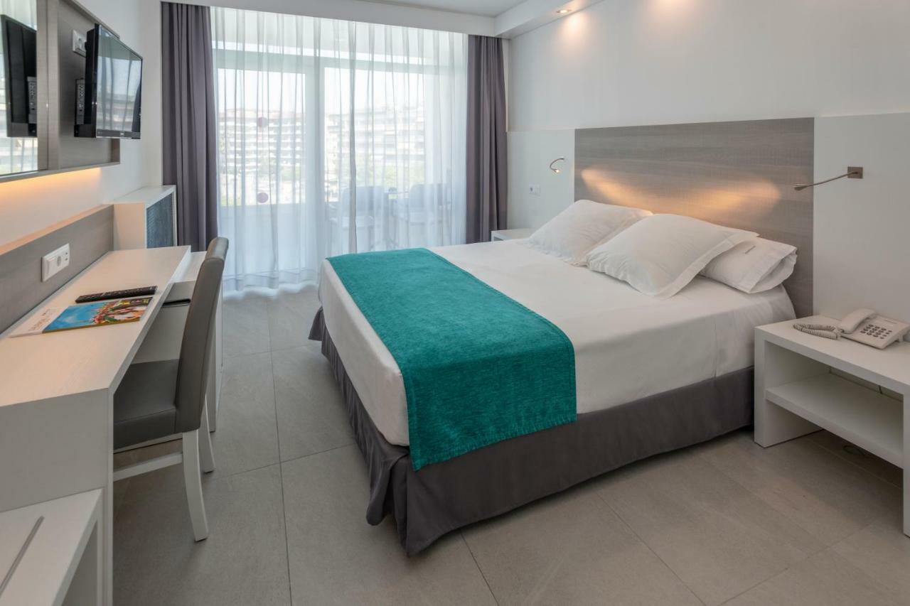 Single Room with Pool View