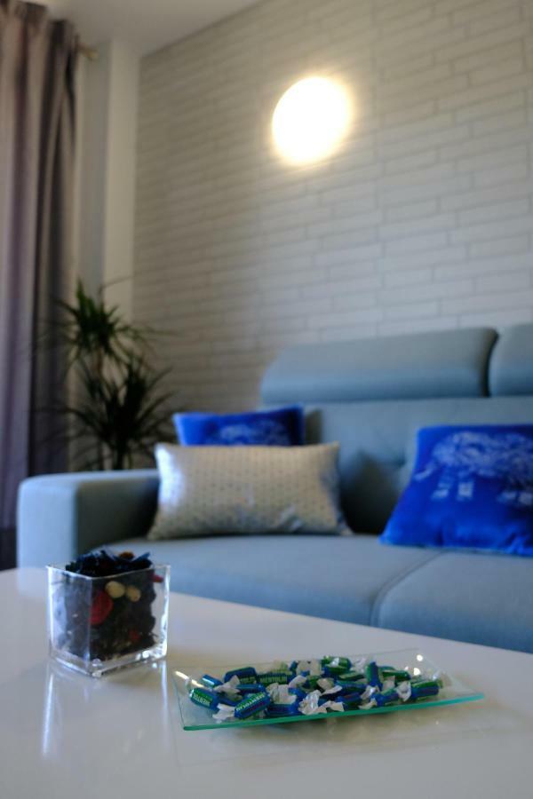 One-Bedroom Apartment,883612750:JPEG