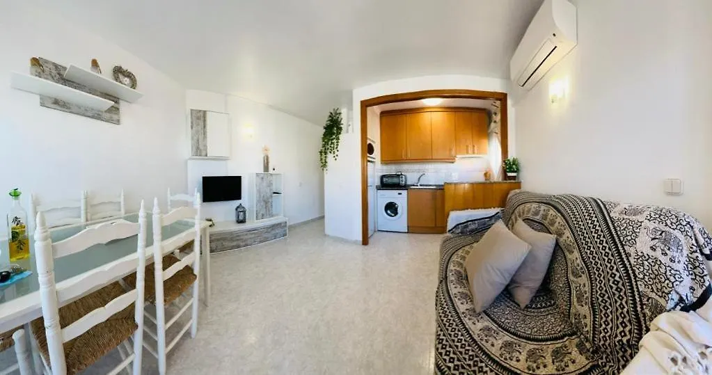 Apartamento, Vistas Frontales Al Mar A 30 Segundos De De La Playa-1