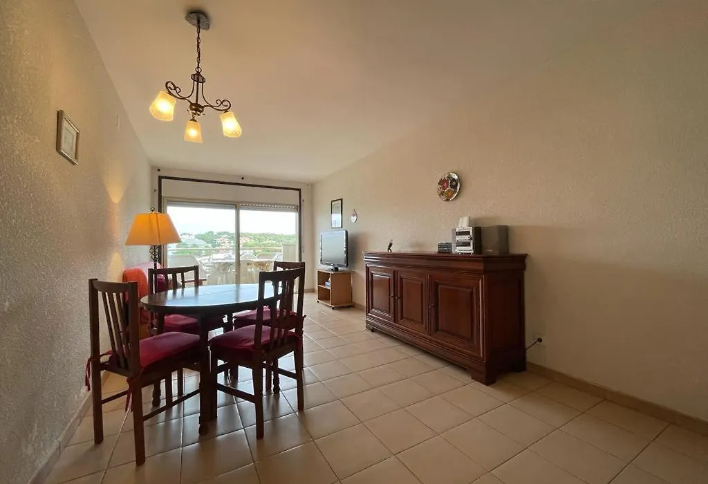 Apartamento Amplio Y Luminoso,Cerca De Todo-1