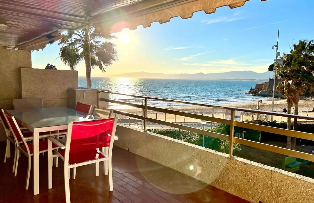 Magnifico Apartamento Playamero Con Vistas Al Mar.-1