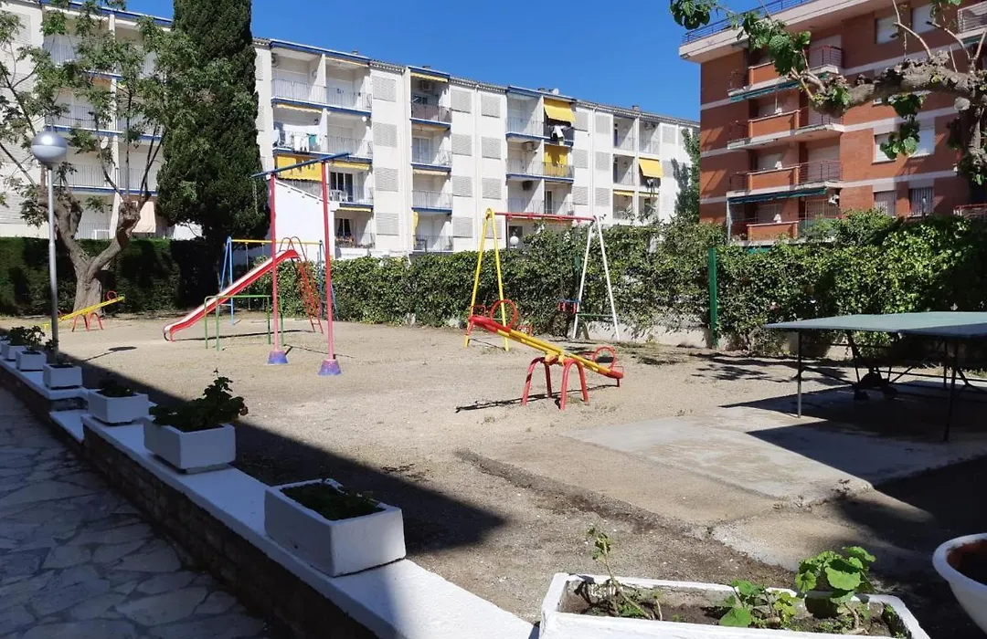 Corcega Palm Beach Salou - Piscina Y Jardin-1