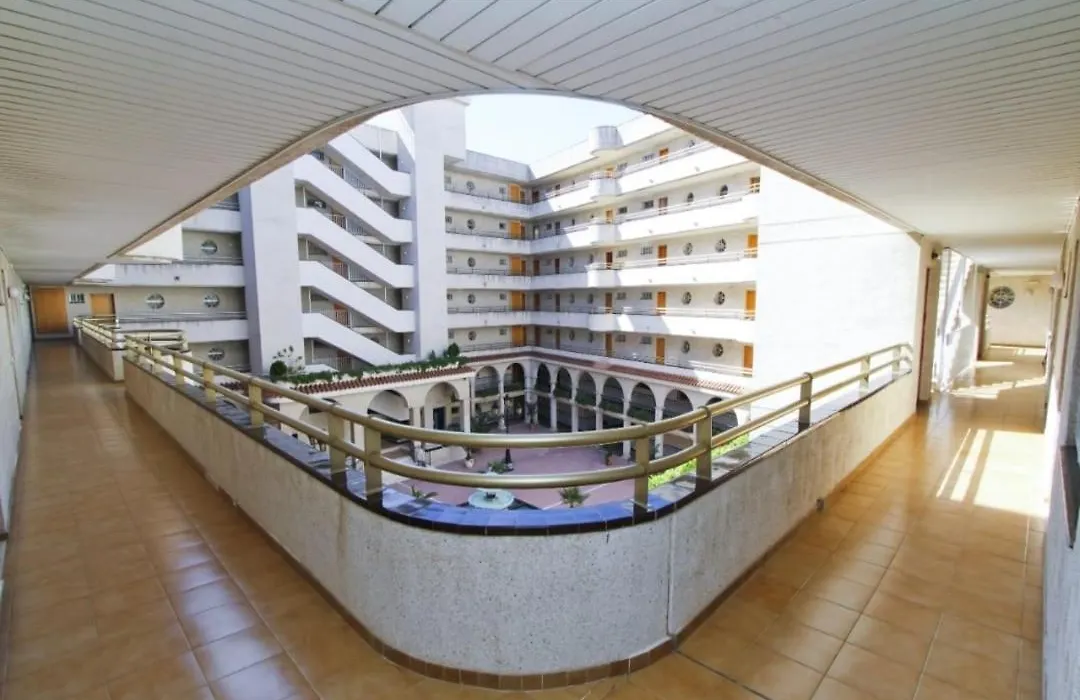 Apartamento En Salou Con 3 Piscinas Junto A Port Aventura-1