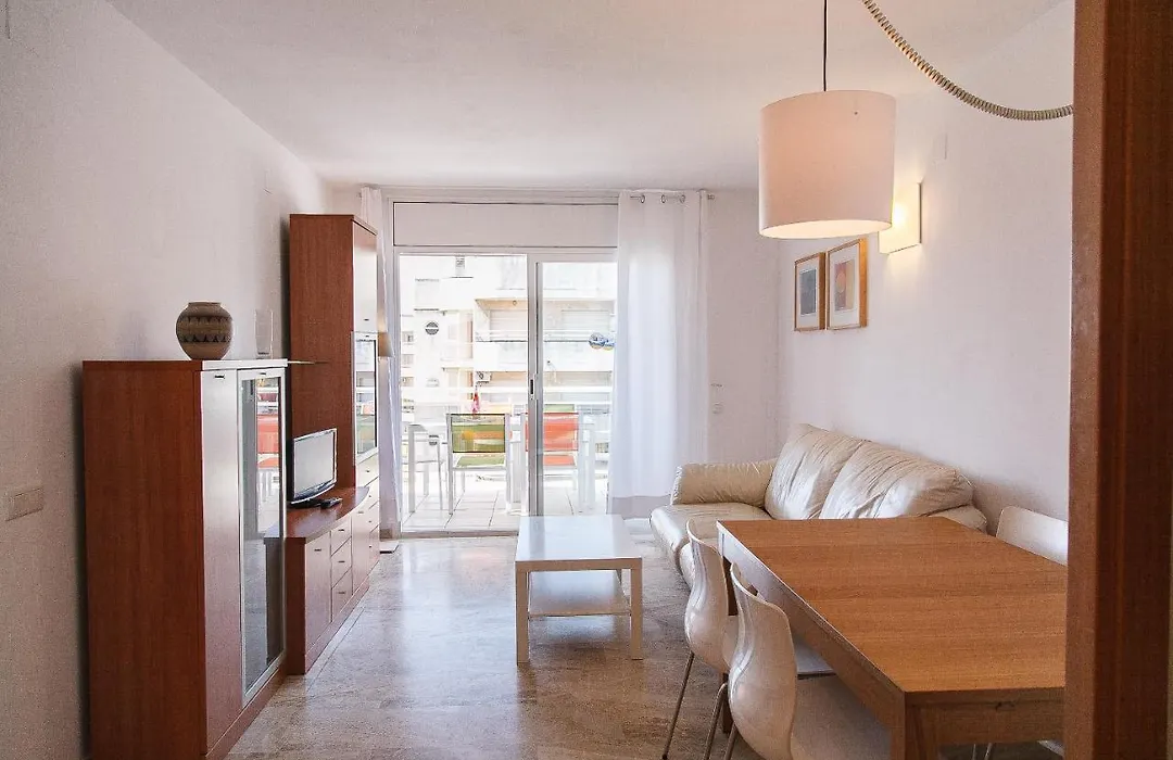 Uhc Ventura Park Apartments-1