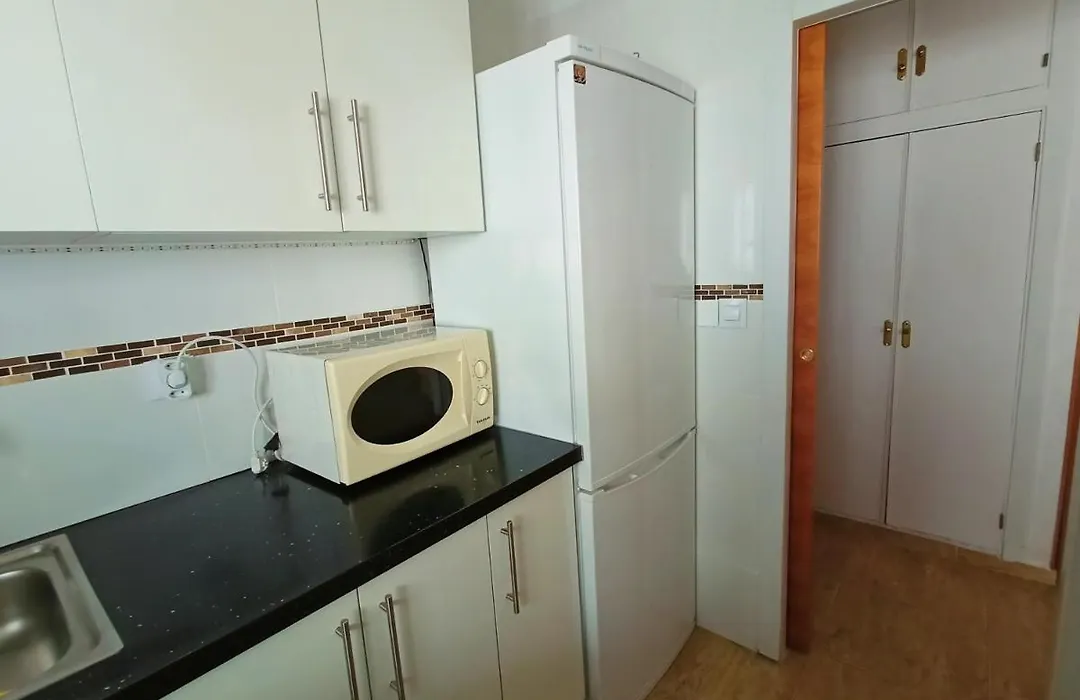 Apartamento En Primera Linea De Playa. Salou-1