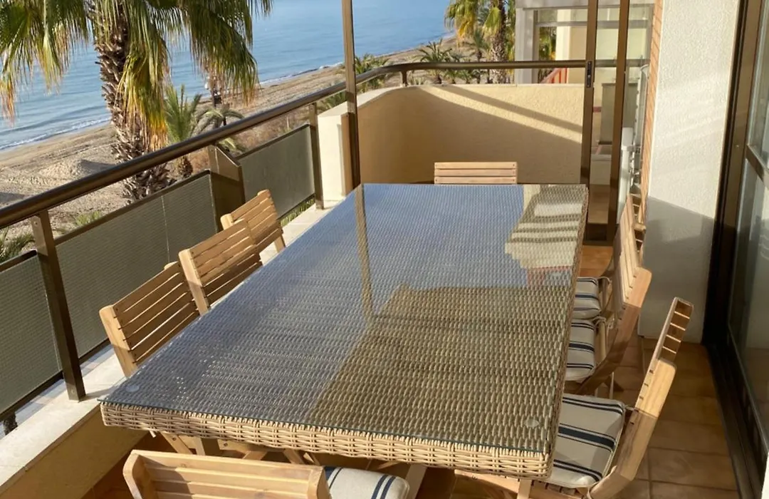 Apartamento Para 8 Sobre El Mar-1