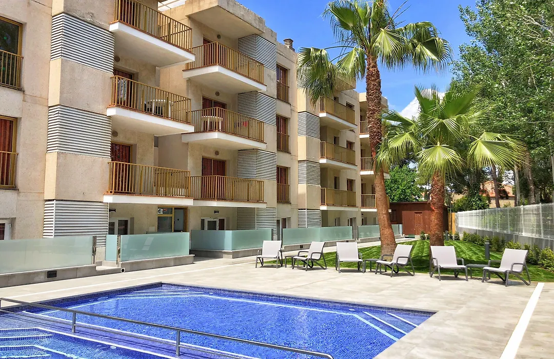 Apartamentos Pins Marina Cambrils-1