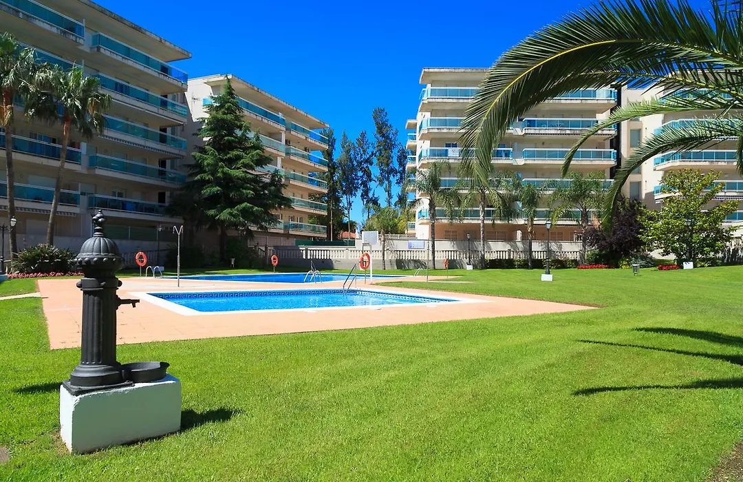 Uhc Village Park Apartments-1