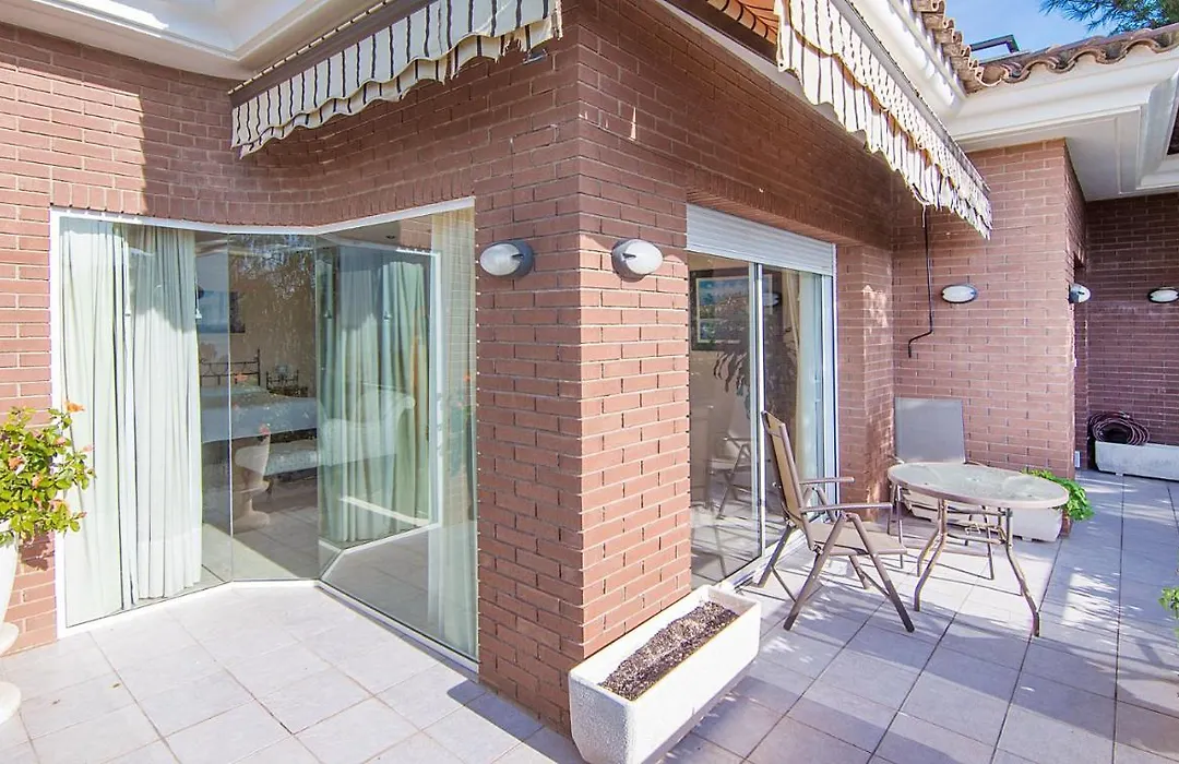 Tarracohomes, Villa Cala Crancs Con Piscina Privada Y Mesa De Billar-1