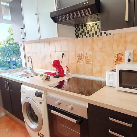 Encantadora Vivienda En El Paseo Maritimo De Salou-2