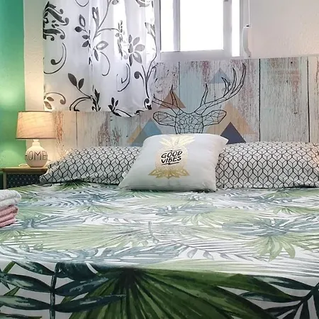 Encantadora Vivienda En El Paseo Maritimo De Salou-3