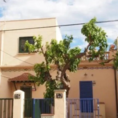Salou 1 - House -Garden In Front Of The Beach - Ferrari Land-3