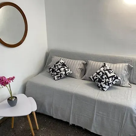 Lovely One Bedroom With Terrace And Pool-3