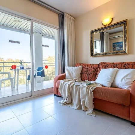 Royal Apartments Salou-3