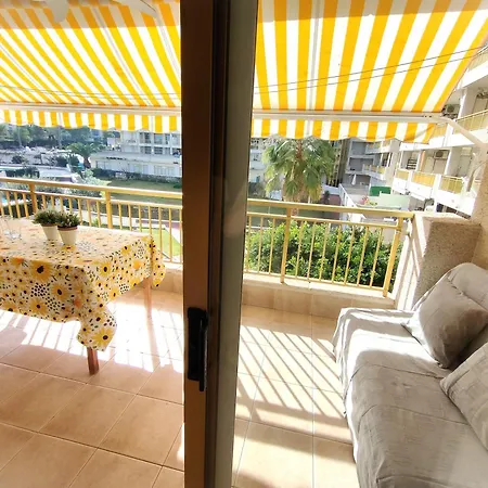 Luminoso Apartamento En Salou Con Piscina, Terraza Y Parque Infantil Ideal Familias-3