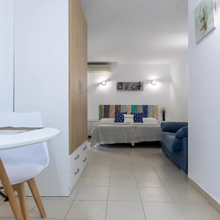 Estudio A 100 Metros De La Playa-2