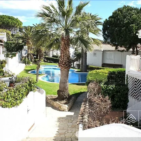 S01 House In A Cliff Awesome Vew-2