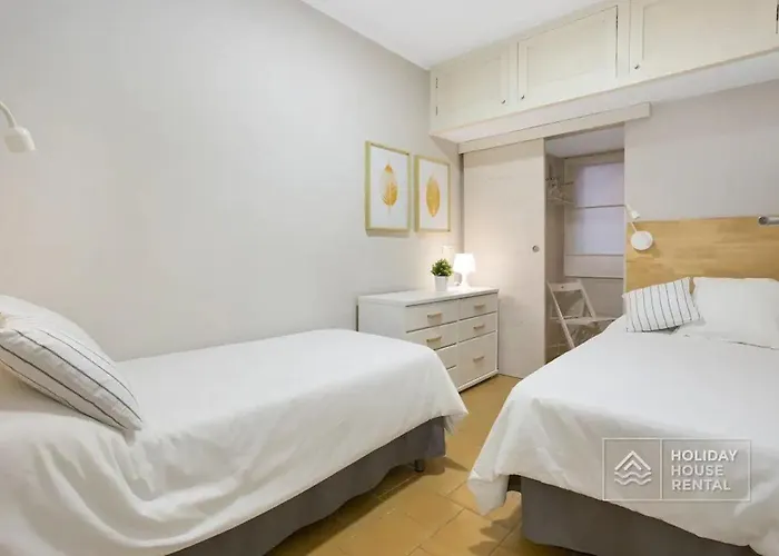 3 Bedroom Apartment Just 80M From The Beach Salou