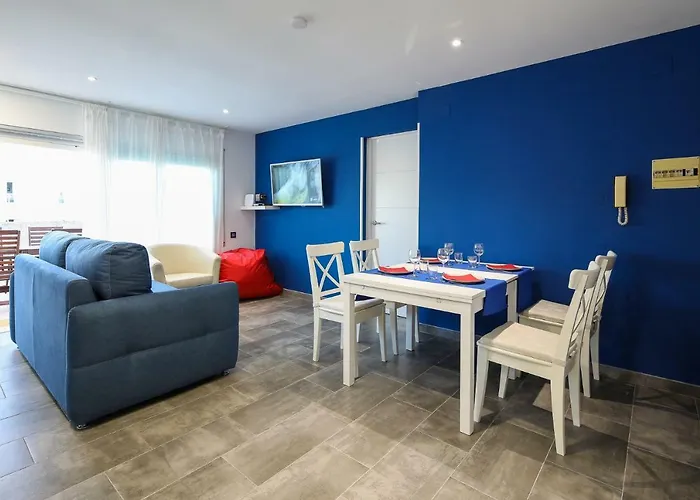 Saloublues Barbecue, Pool, 70M Terrace Apartamento
